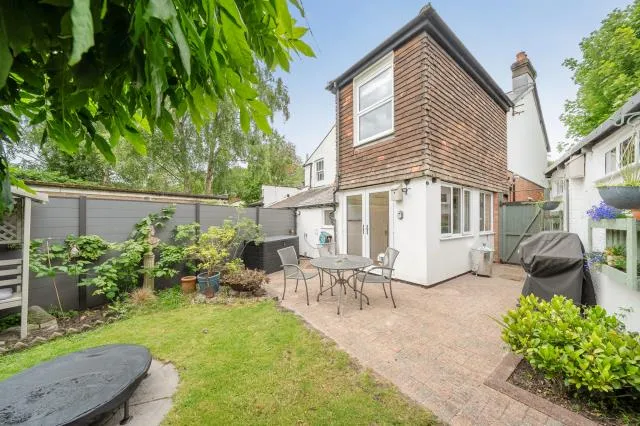 Westfield Road, Woking, GU22, photo 21