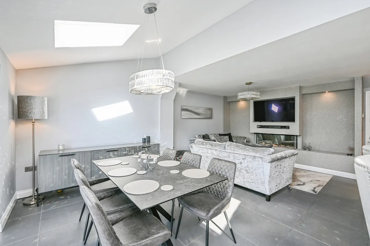 Logfield Drive, Liverpool, L19, photo 3
