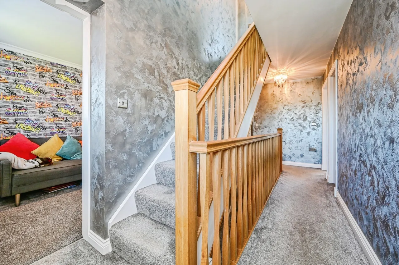 Logfield Drive, Liverpool, L19, photo 11