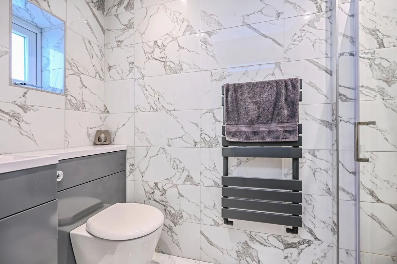 Logfield Drive, Liverpool, L19, photo 10