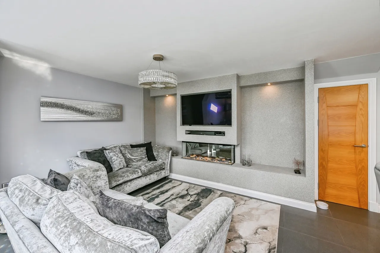 Logfield Drive, Liverpool, L19, photo 7