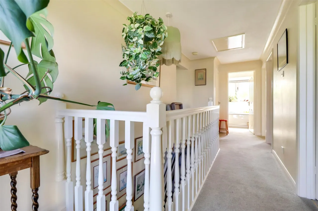Sycamore Close, Instow, photo 17