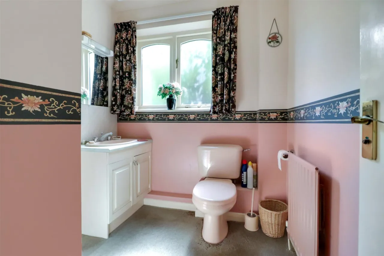 Sycamore Close, Instow, photo 13