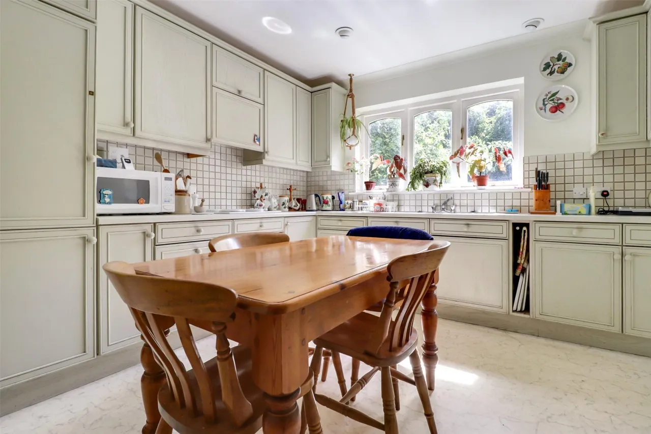 Sycamore Close, Instow, photo 7