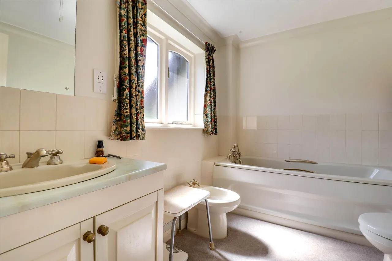 Sycamore Close, Instow, photo 22
