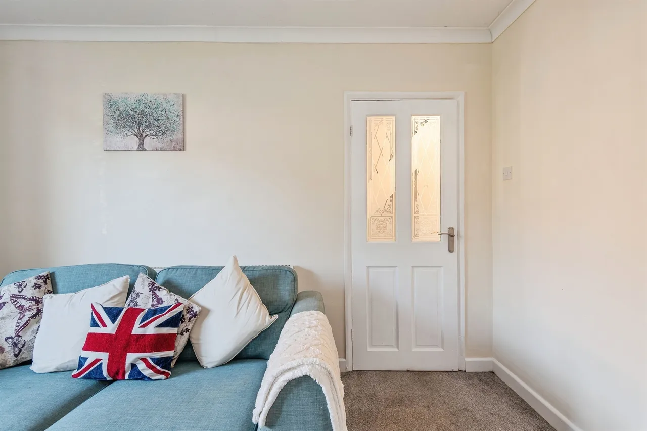 Lyngford Square, Taunton, TA2, photo 6
