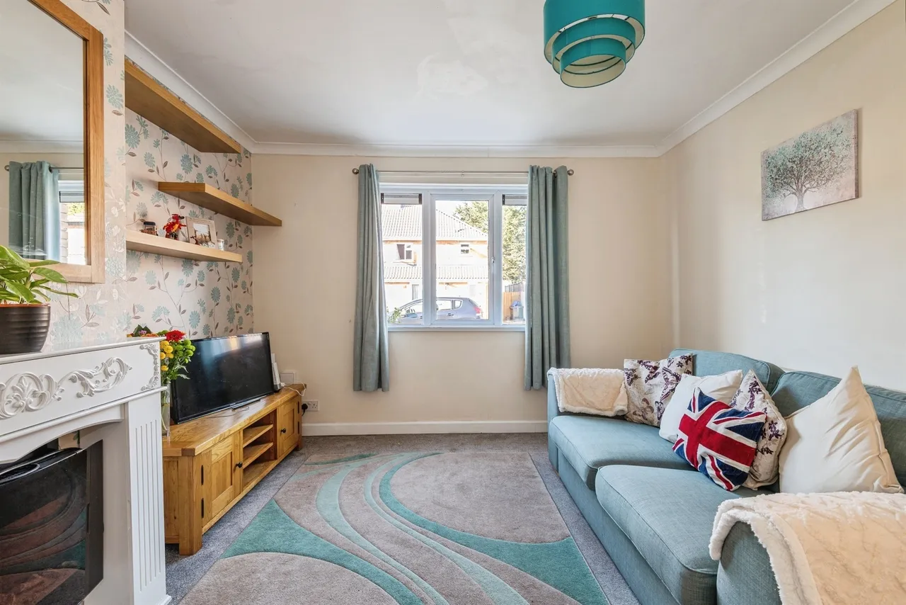 Lyngford Square, Taunton, TA2, photo 3