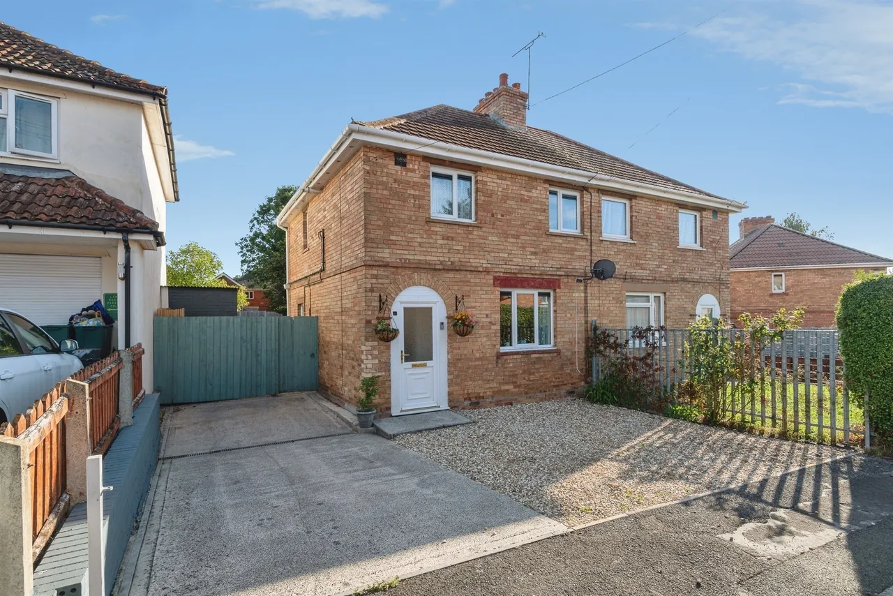 3 bed house for sale, Lyngford Square, Taunton, TA2