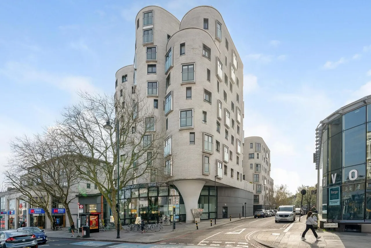 St. Luke's Avenue, London, SW4, photo 8