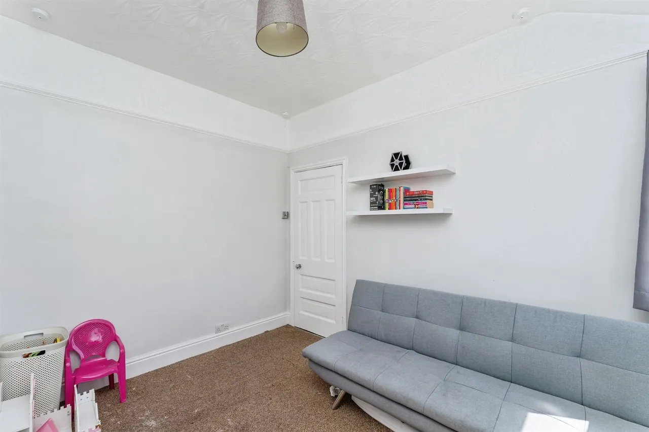 Chester Road, Little Sutton, CH66, photo 12