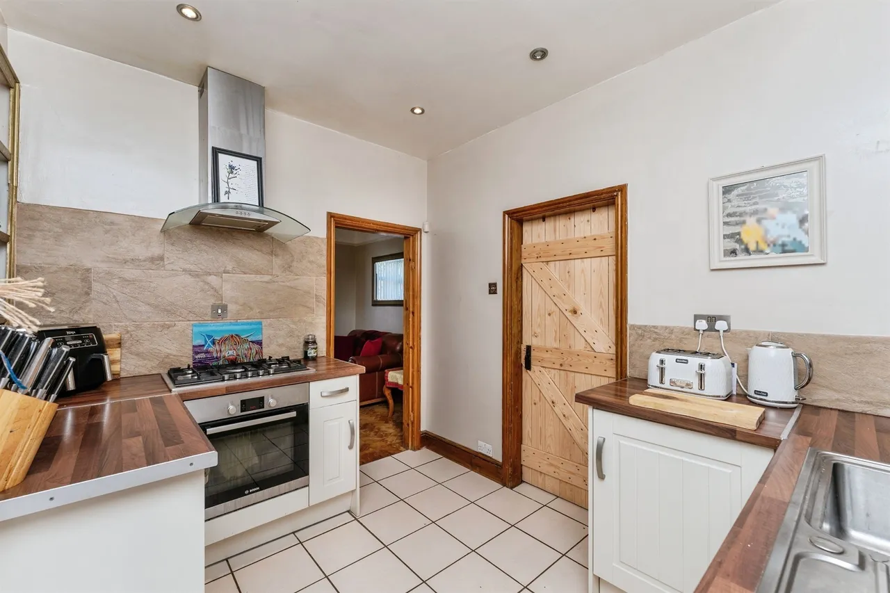 Chester Road, Little Sutton, CH66, photo 5