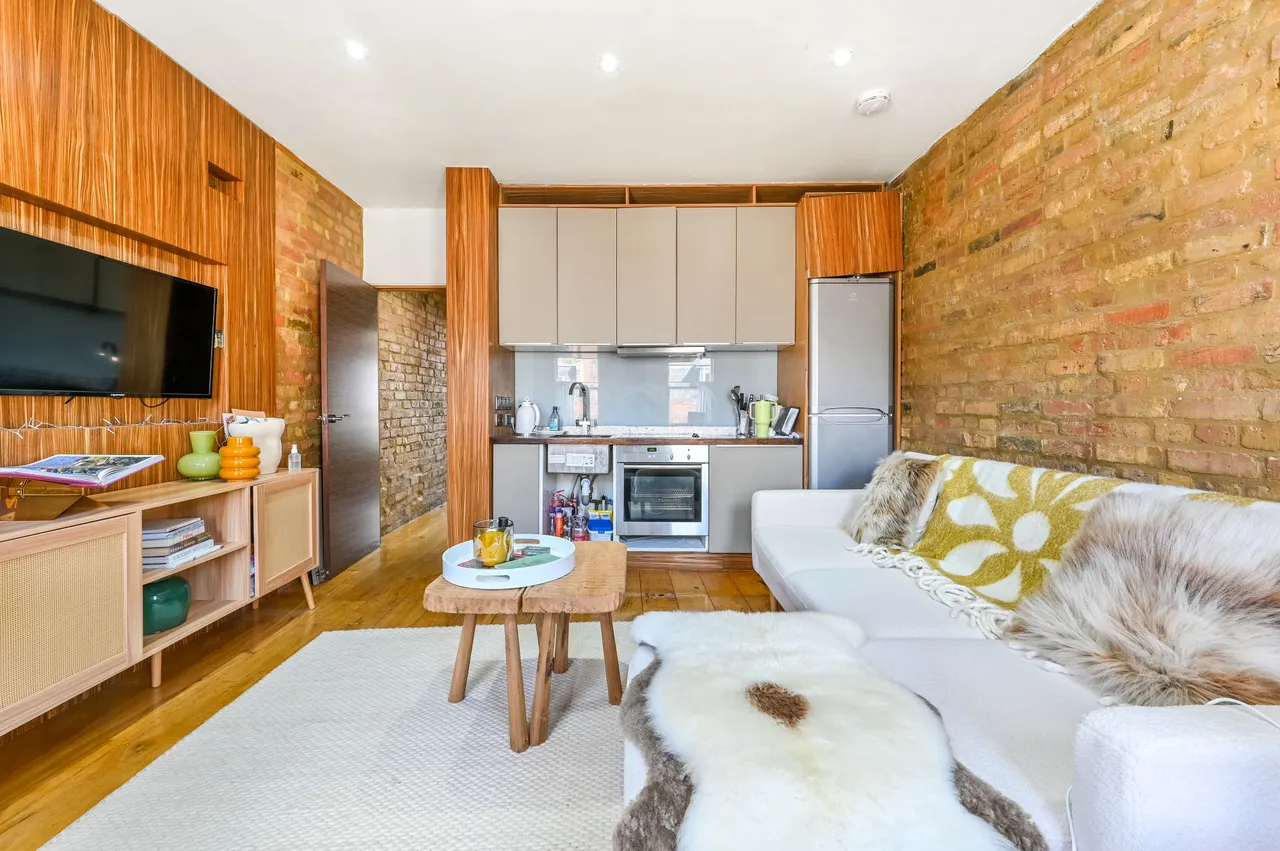 Flat 4, 140 Liverpool Road, London, photo 3