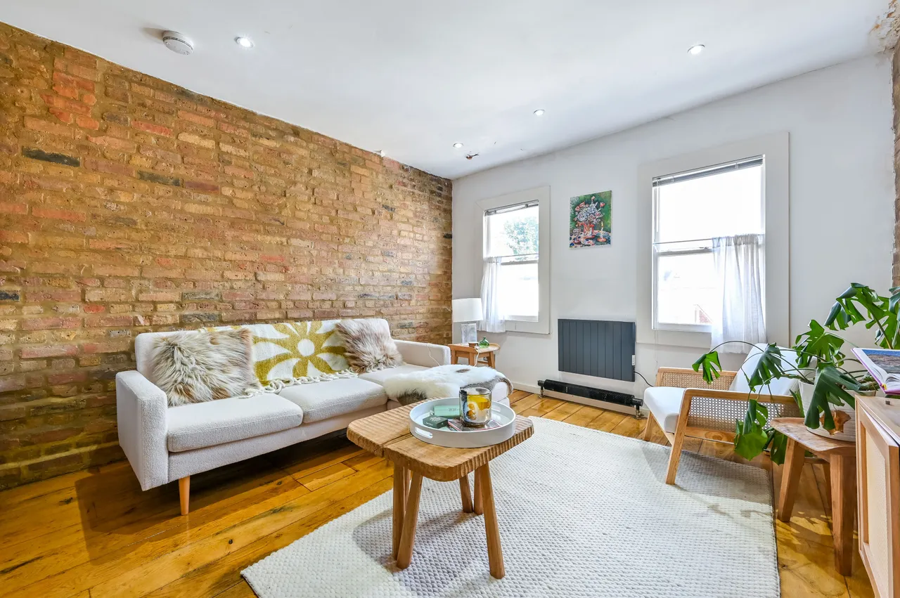 1 bed flat to rent — Flat 4, 140 Liverpool Road, London