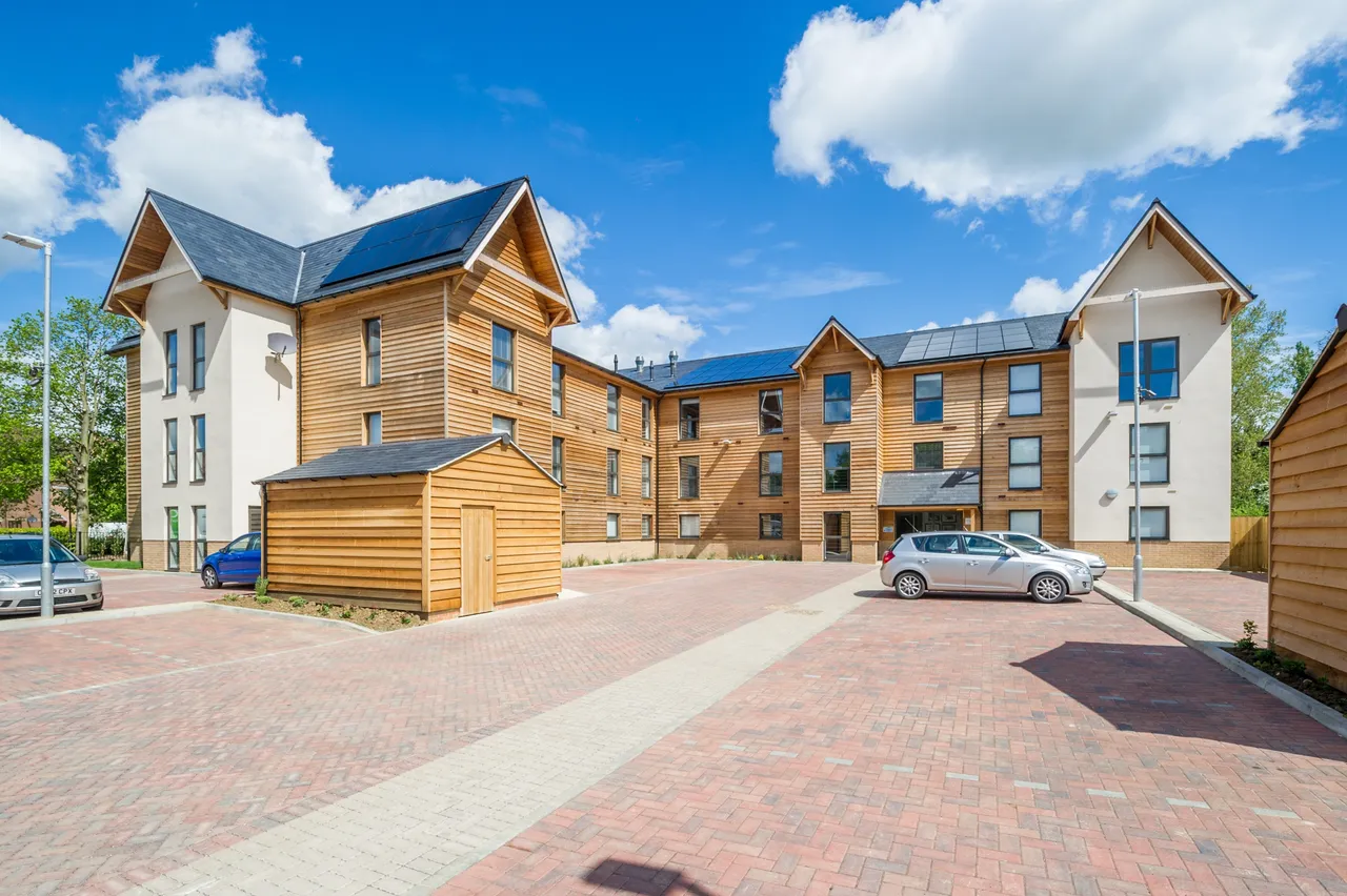 flat to rent — Waterside House, Peartree Bridge MK6