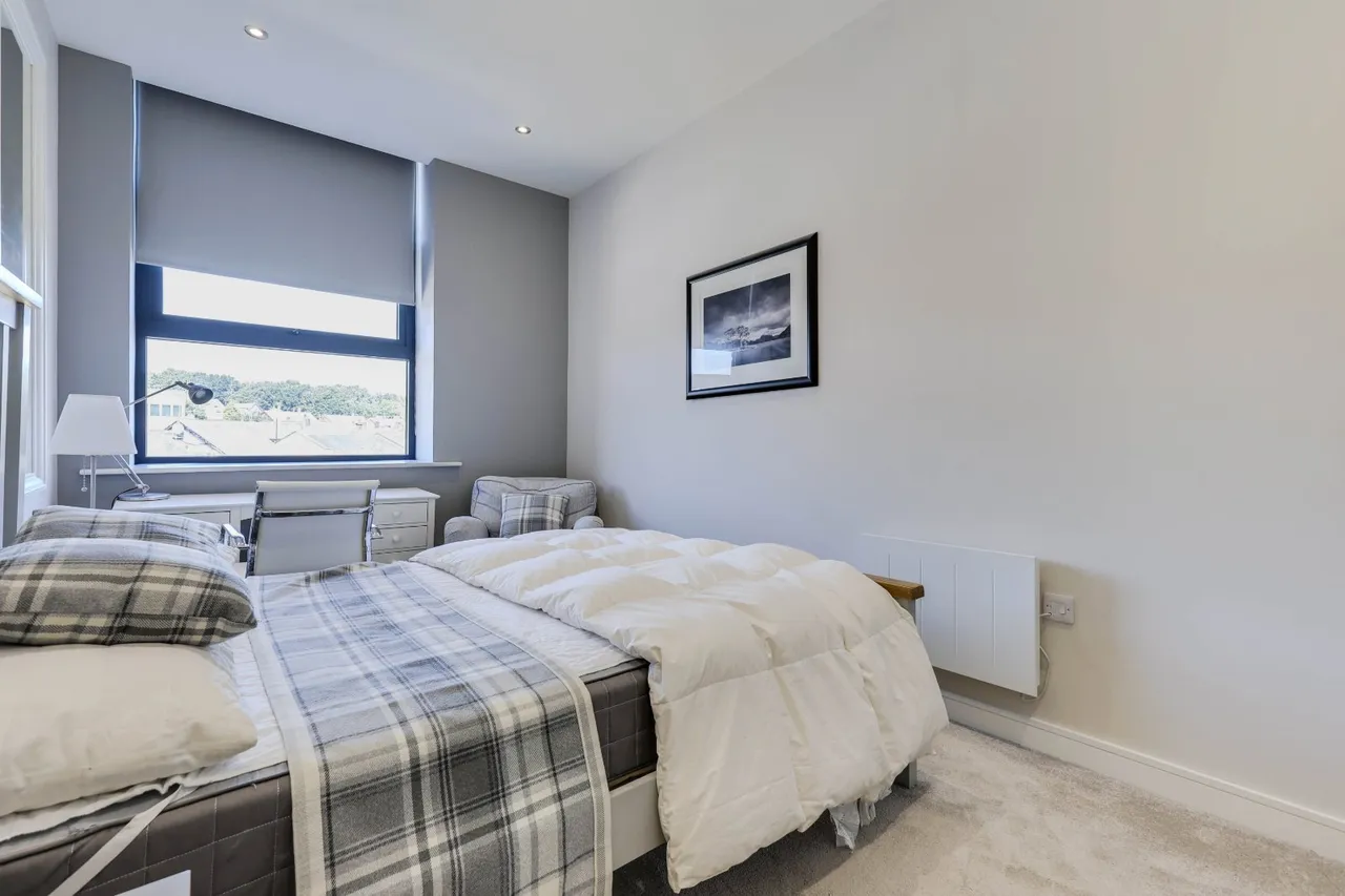 Low Lane, Horsforth, LS18, photo 13