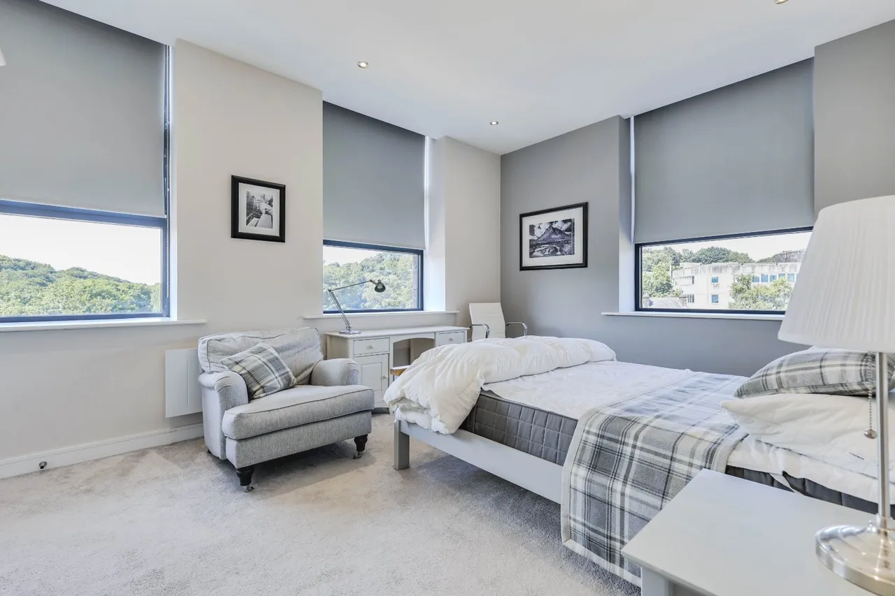 Low Lane, Horsforth, LS18, photo 3