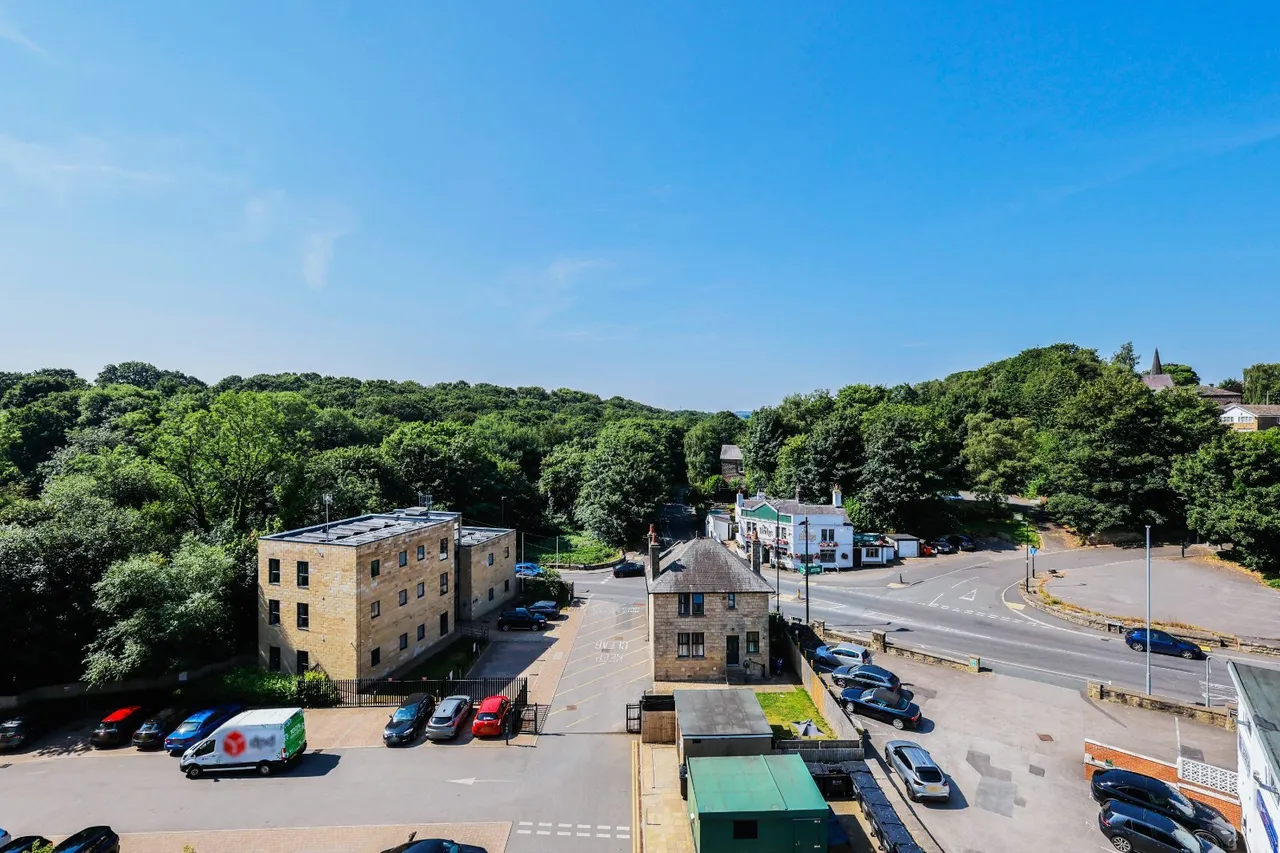 Low Lane, Horsforth, LS18, photo 16