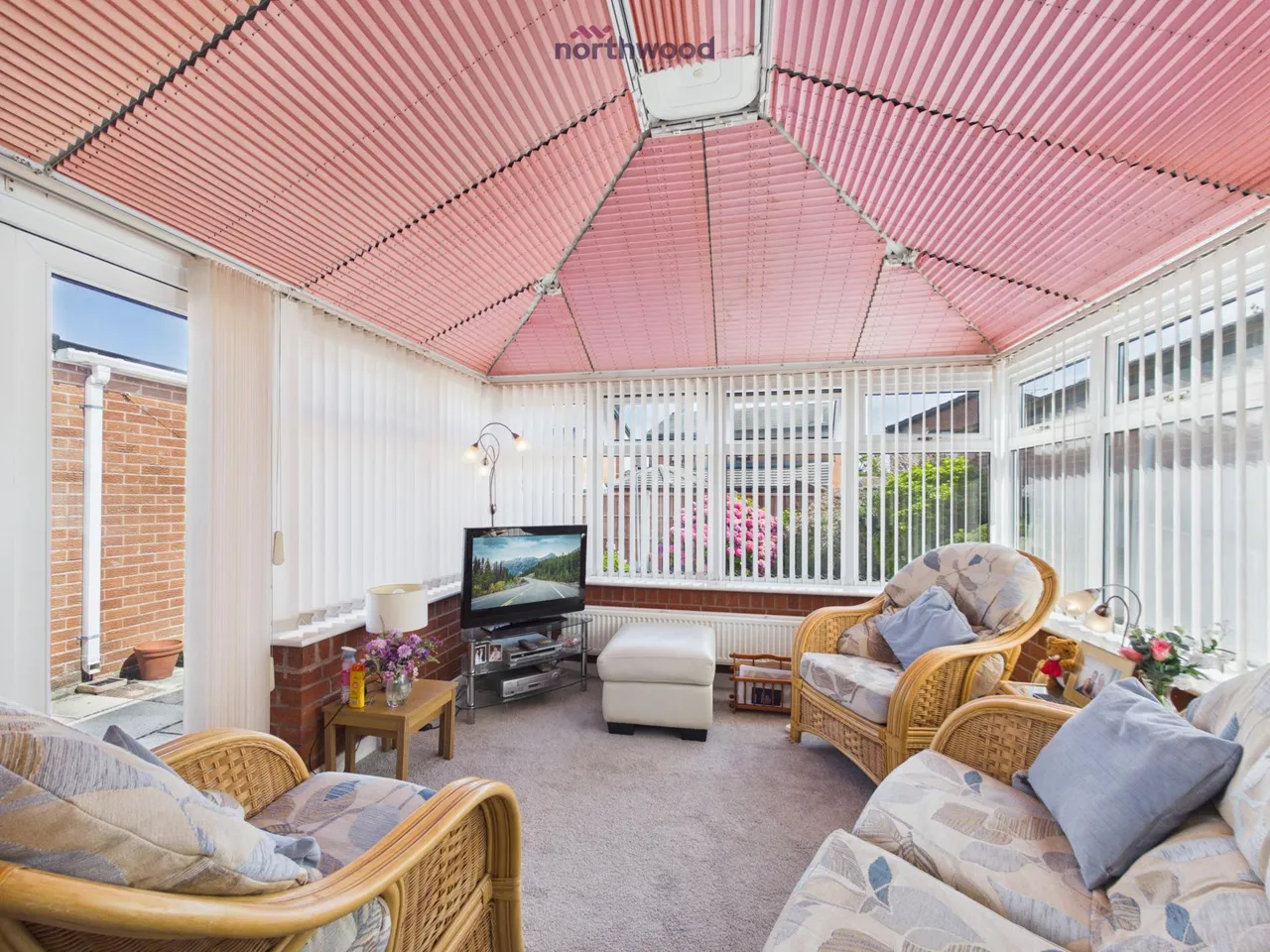 Mile Barn Road, Wrexham, LL13, photo 9