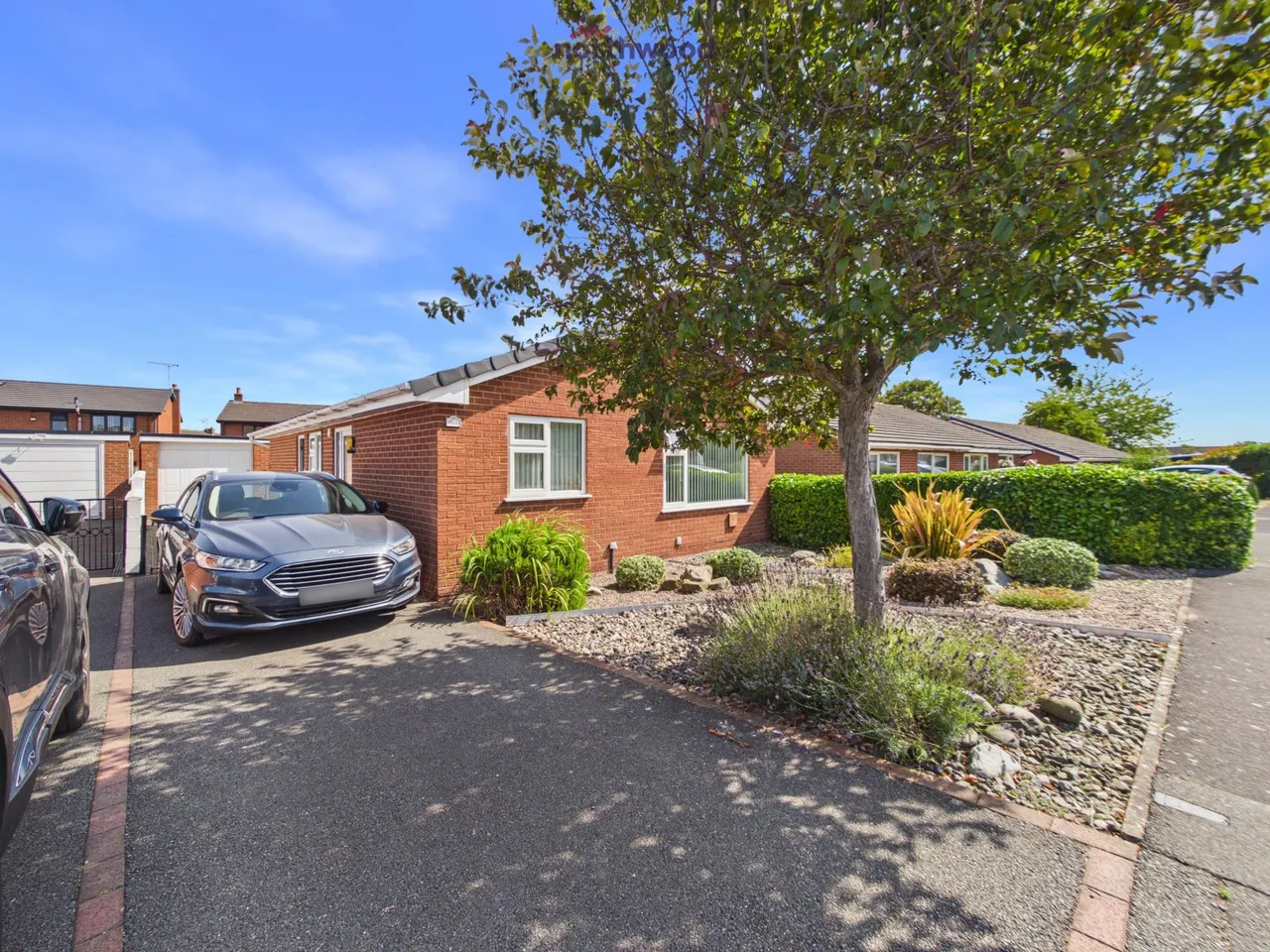 Mile Barn Road, Wrexham, LL13, photo 2