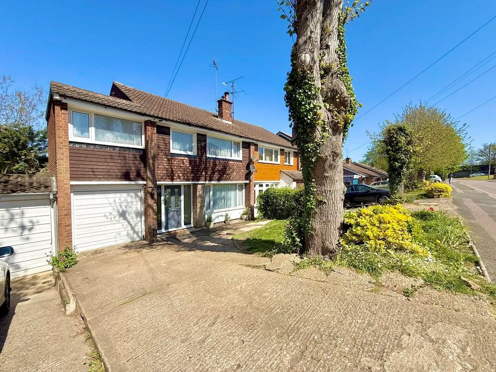 4 bed house for sale — Lime Avenue, Luton LU4 0EF