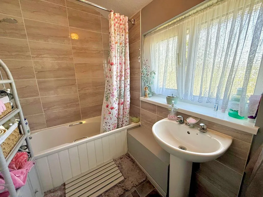 Lime Avenue, Luton LU4 0EF, photo 12