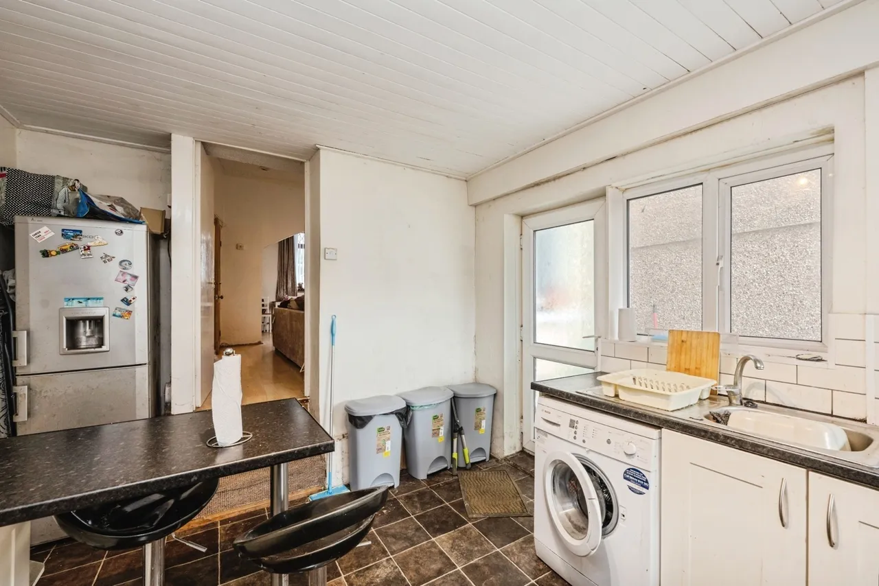 Kinley Street, Swansea, SA1, photo 8