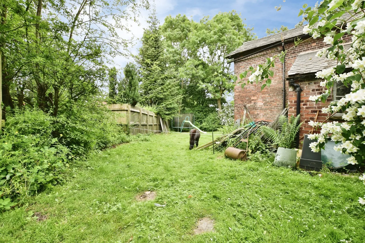 Chester Road, Knutsford, WA16, photo 14