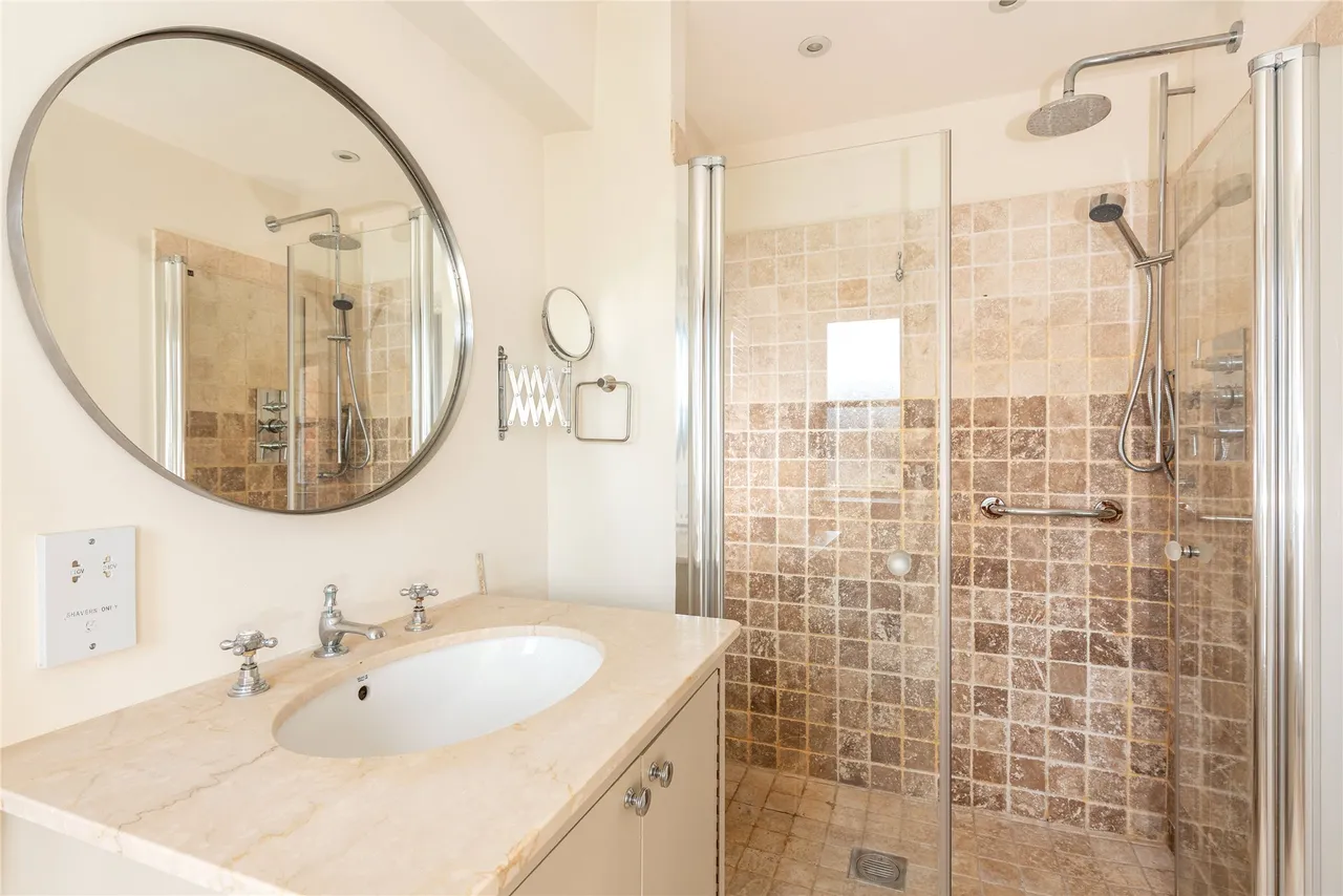 Annexe, Shrob Lodge, MK19, photo 6