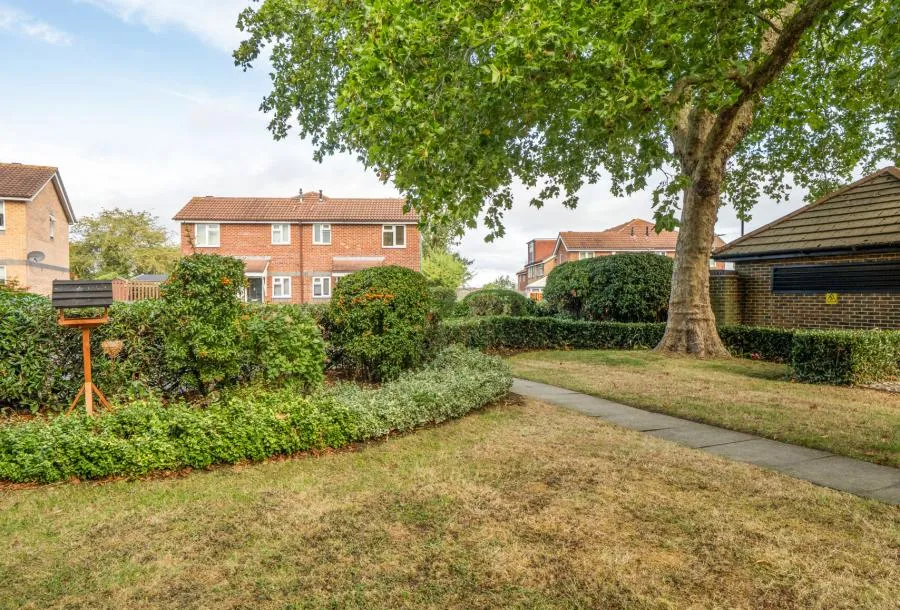 Cotswold Way, Worcester Park, KT4, photo 8