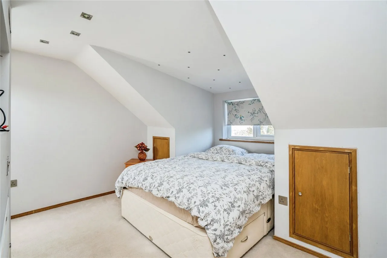 London Road, Waterlooville, PO7, photo 13