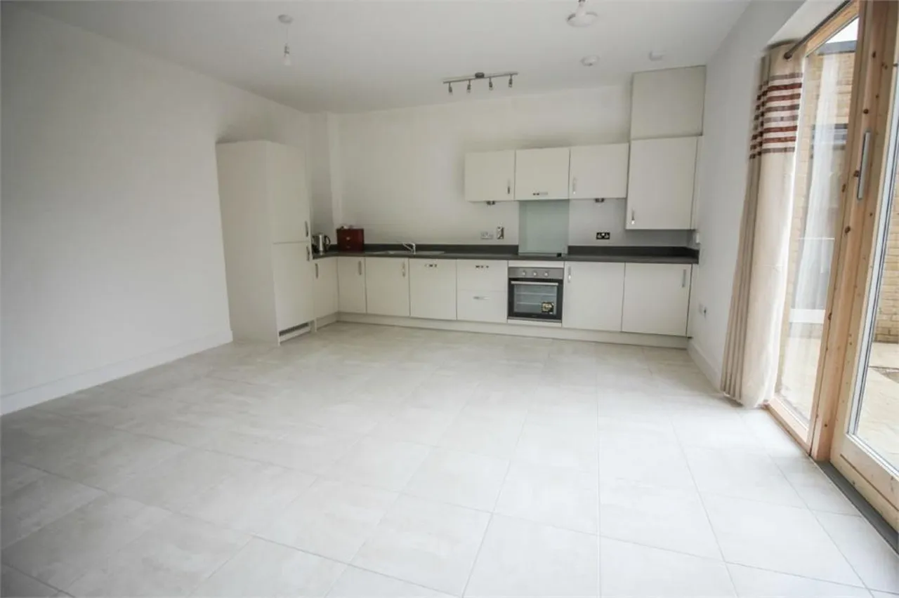 Bullfinch Road, Newhall, CM17, photo 2