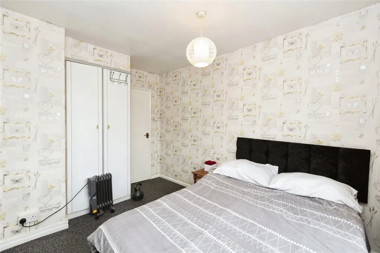 Claybury Broadway, Ilford, IG5, photo 14