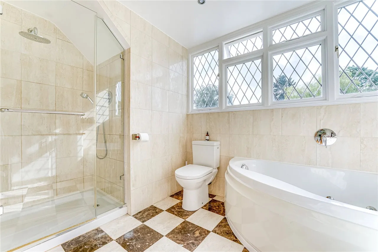 Carbone Hill, Northaw, Hertfordshire, EN6 4PN, photo 17