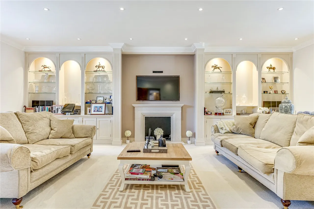 Carbone Hill, Northaw, Hertfordshire, EN6 4PN, photo 4