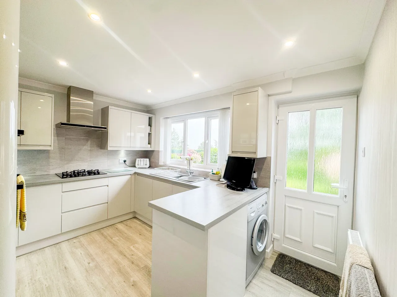 Ribbleton Close, Seddons Farm, Bury BL8 2TH, photo 4