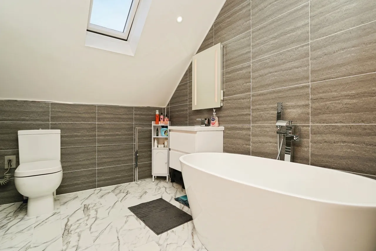 Gloucester Road, Cheltenham, GL51, photo 6