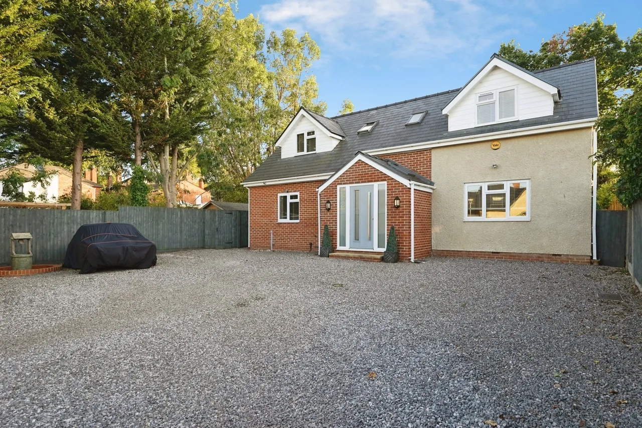 3 bed house for sale, Gloucester Road, Cheltenham, GL51
