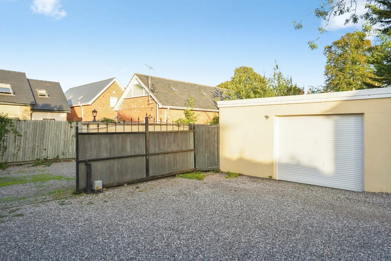 Gloucester Road, Cheltenham, GL51, photo 21