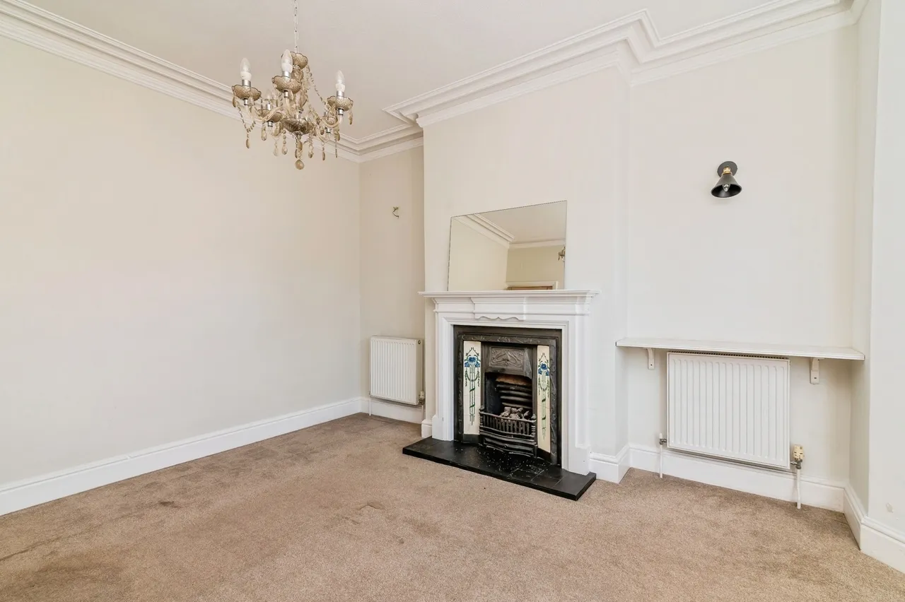Elm Drive, NOTTINGHAM, Nottinghamshire, NG4, photo 4