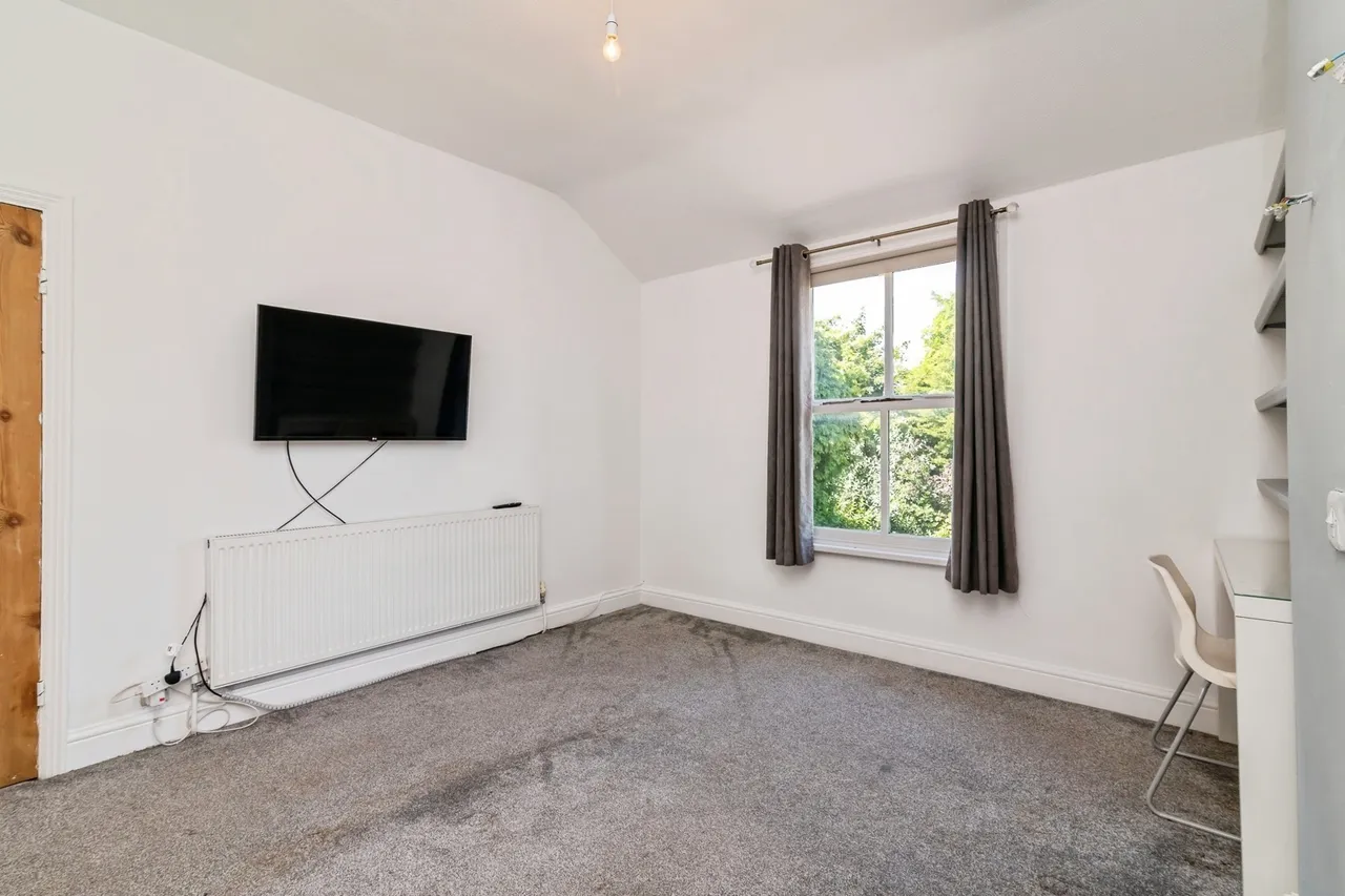 Elm Drive, NOTTINGHAM, Nottinghamshire, NG4, photo 11