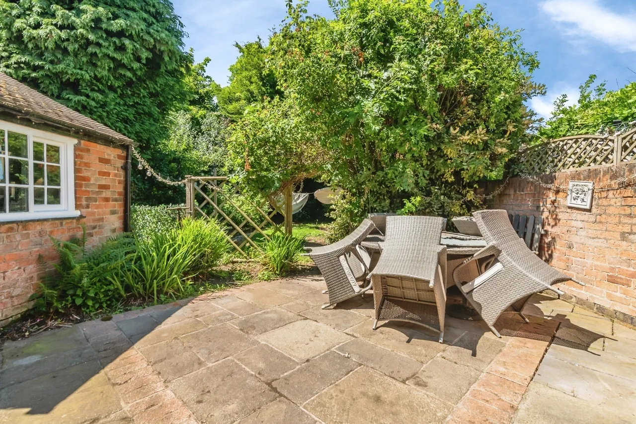Elm Drive, NOTTINGHAM, Nottinghamshire, NG4, photo 23