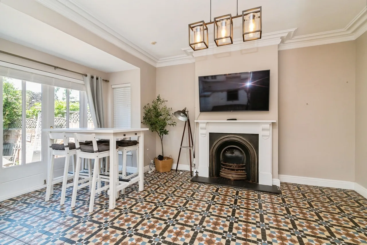 Elm Drive, NOTTINGHAM, Nottinghamshire, NG4, photo 8