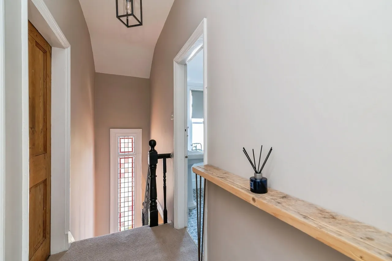 Elm Drive, NOTTINGHAM, Nottinghamshire, NG4, photo 17