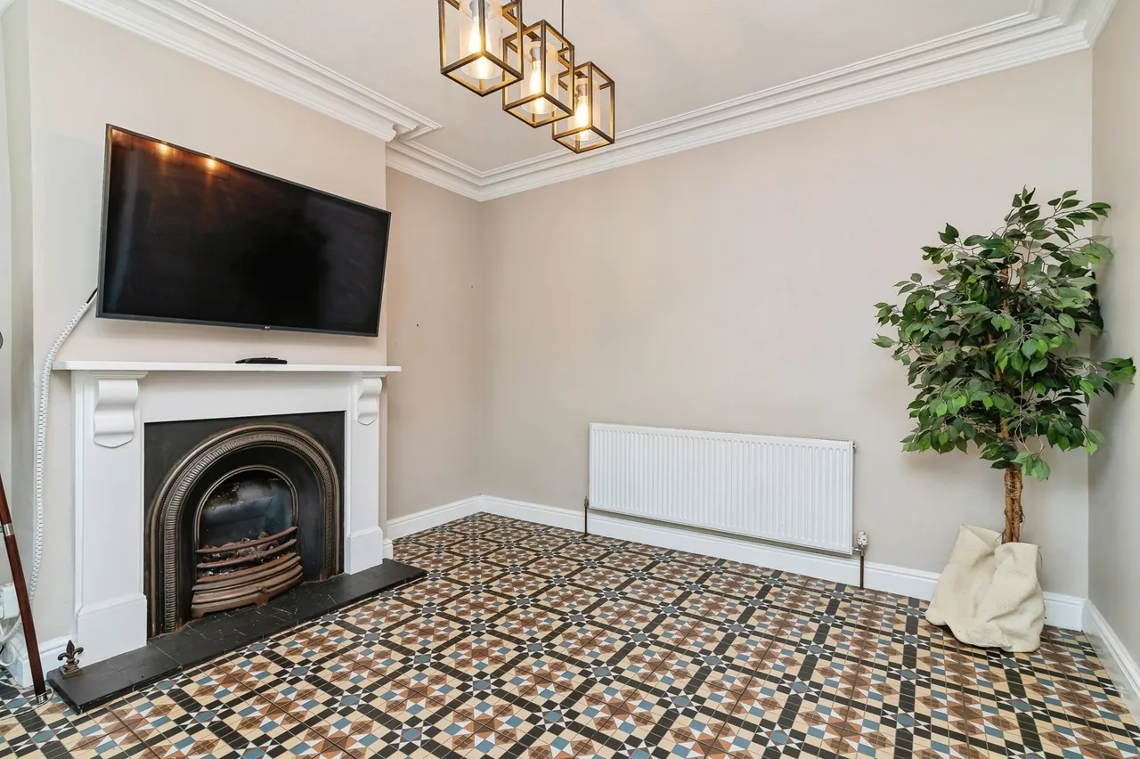 Elm Drive, NOTTINGHAM, Nottinghamshire, NG4, photo 10