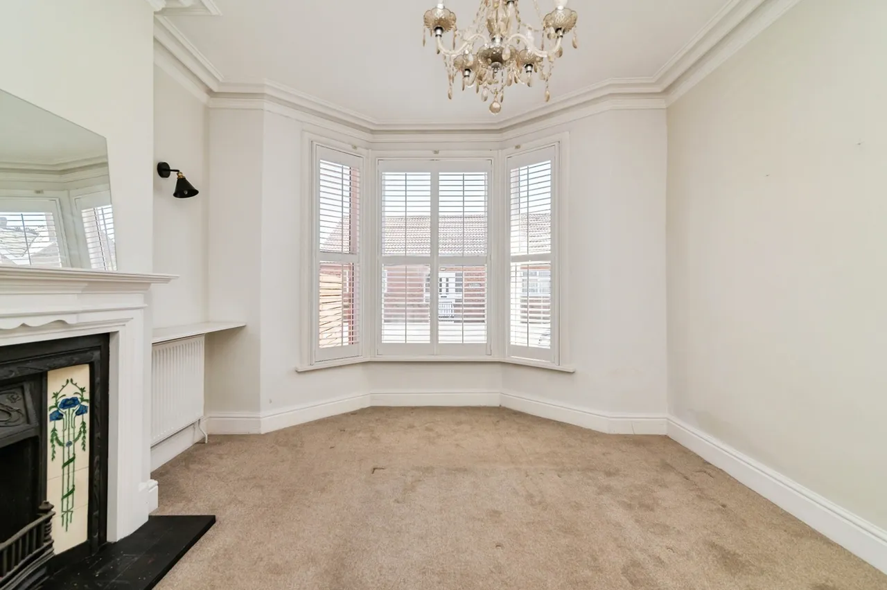 Elm Drive, NOTTINGHAM, Nottinghamshire, NG4, photo 5