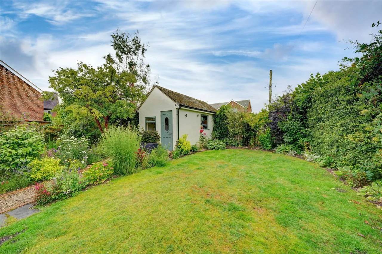 O'Keys Lane, Fernhill Heath, Worcester, Worcestershire, WR3 8RL, photo 6