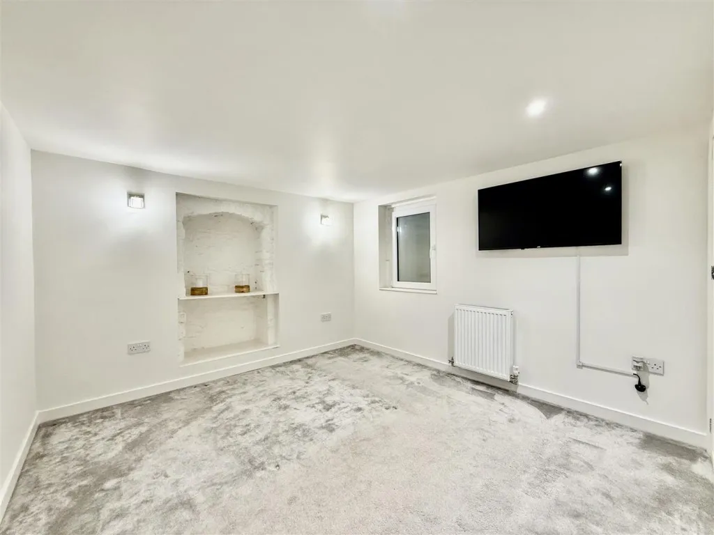 Quarry Road, Swindon, photo 8