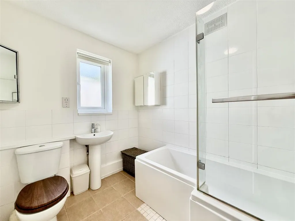 Quarry Road, Swindon, photo 9