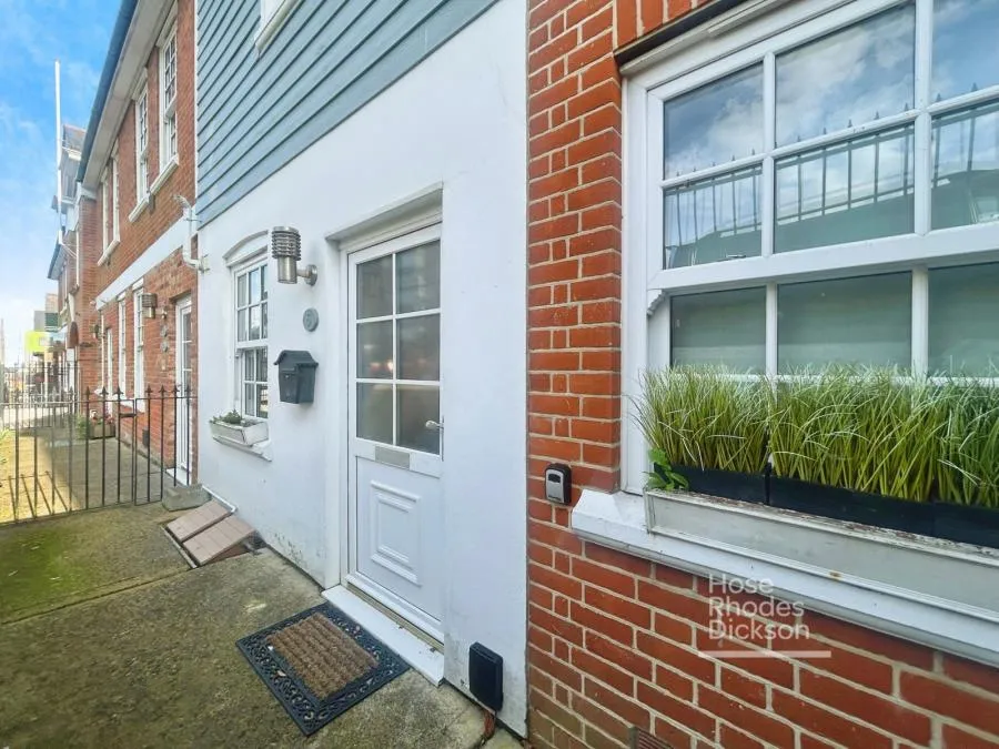 Denmark Road, Cowes, PO31, photo 8