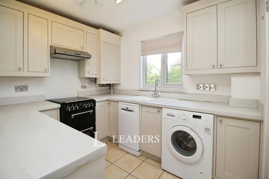 Runford Court, Shenley Lodge, MK5, photo 6